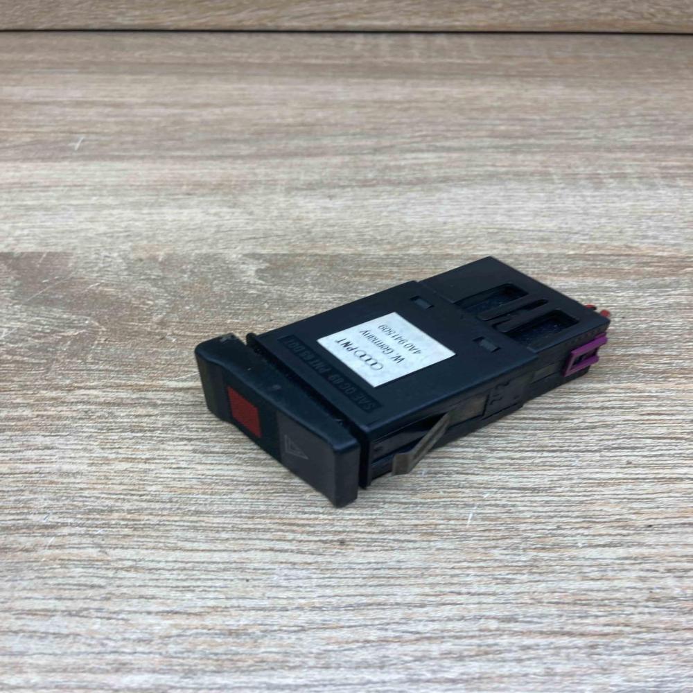 4A0941509  With Plug Hazard light switch Audi 80 90 S2 B4
