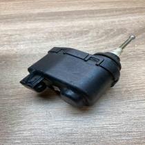 004375 45   Headlight level adjustment motor Audi 100 S4 C4