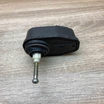 004375 45   Headlight level adjustment motor Audi 100 S4 C4