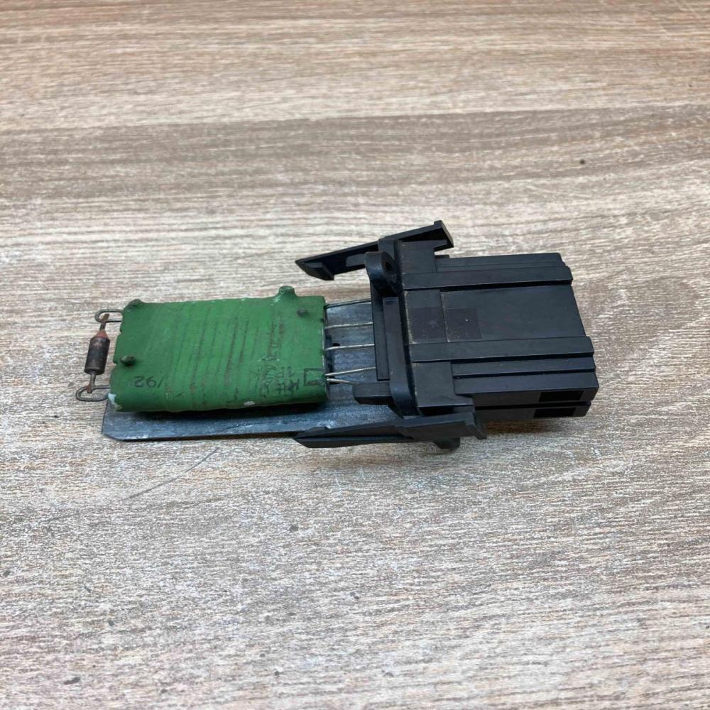 1H0959263   Heater blower motor/fan resistor Volkswagen Golf III