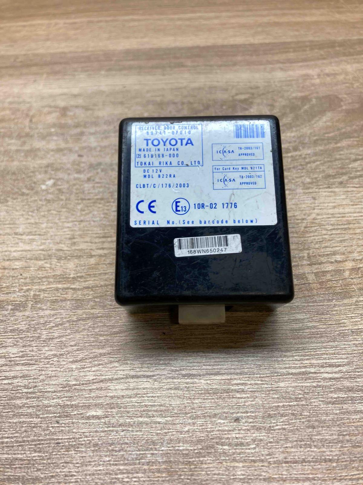 89741 0F010 61B168 000  Door control unit/module Toyota Corolla Verso AR10