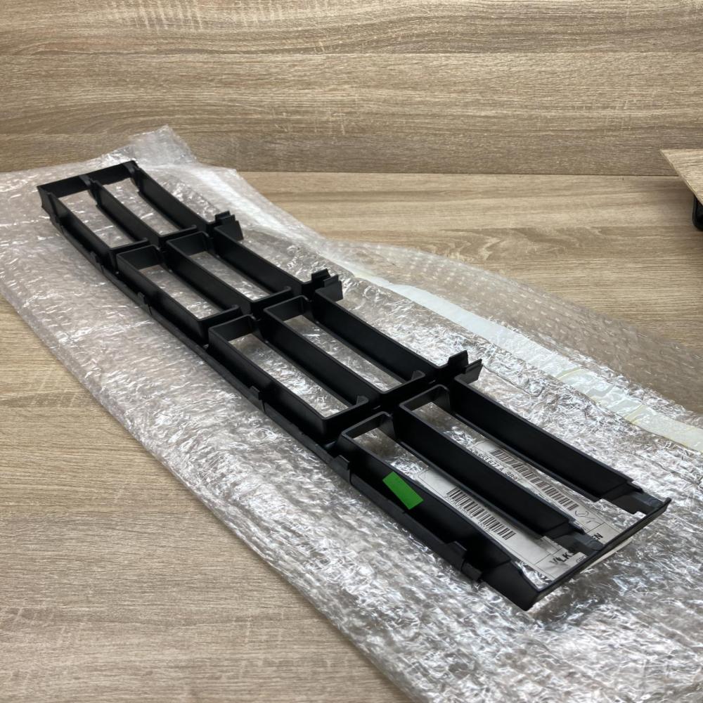 5J0853677A   Front bumper lower grill Skoda Fabia Mk2 (5J)