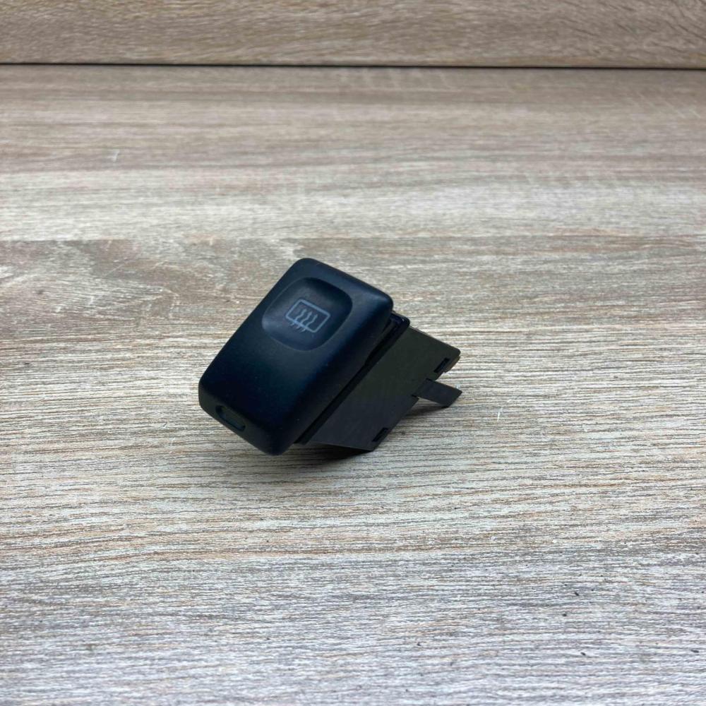 191959621B 501187  Windscreen/window heater switch Volkswagen Golf II