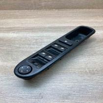 53269704   Electric window control switch Peugeot 307