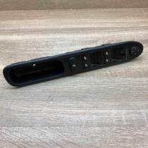 53269704   Electric window control switch Peugeot 307