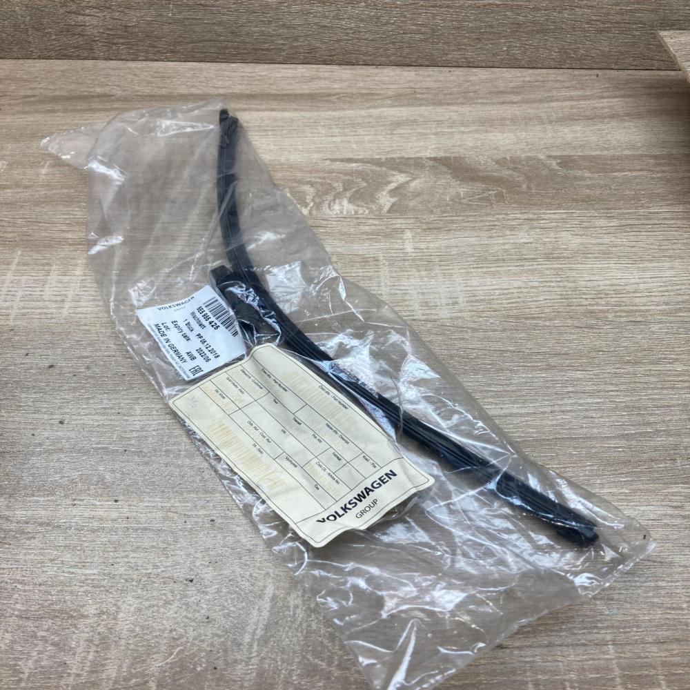 5E5955425   Rear wiper blade Skoda Octavia Mk3 (5E)