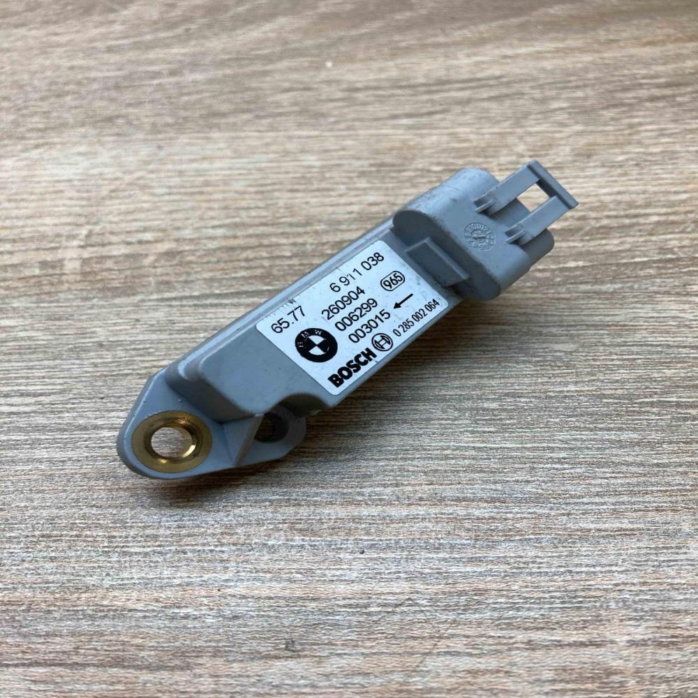 6911038 0285002064  Airbag deployment crash/impact sensor BMW X5 E53