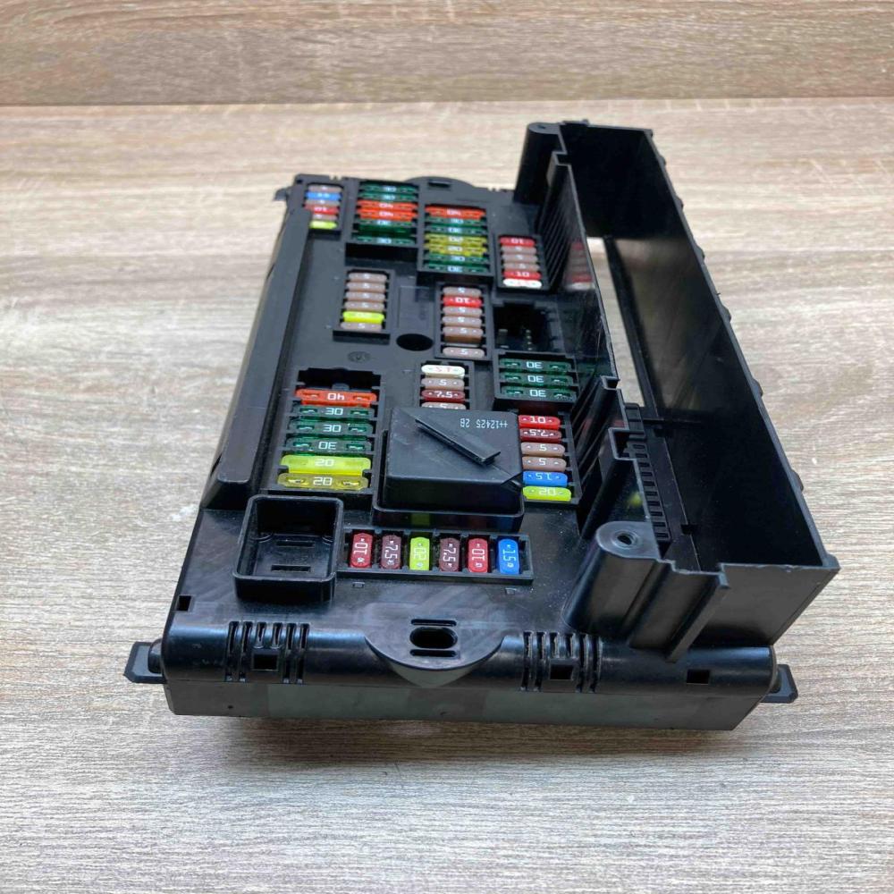 9252816 1703344  Fuse module BMW 7 F01 F02 F03 F04