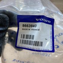 8663940   Rear door window/glass frame Volvo XC70