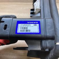 31294099   Air intake duct part Volvo V70