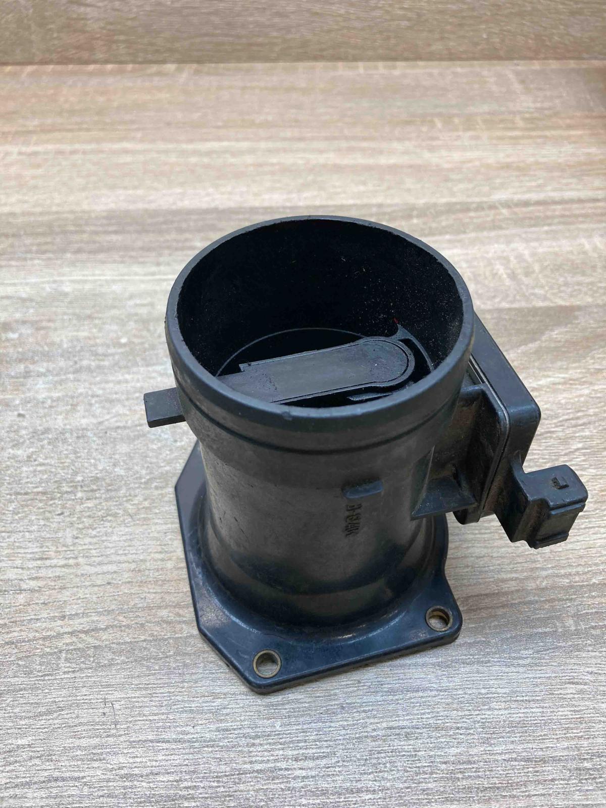 058133471 AFH60 10B  Mass air flow meter Audi A4 S4 B5 8D