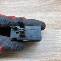 535959621   Windscreen/window heater switch Volkswagen PASSAT B4
