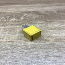 90226846   Other relay Opel Signum