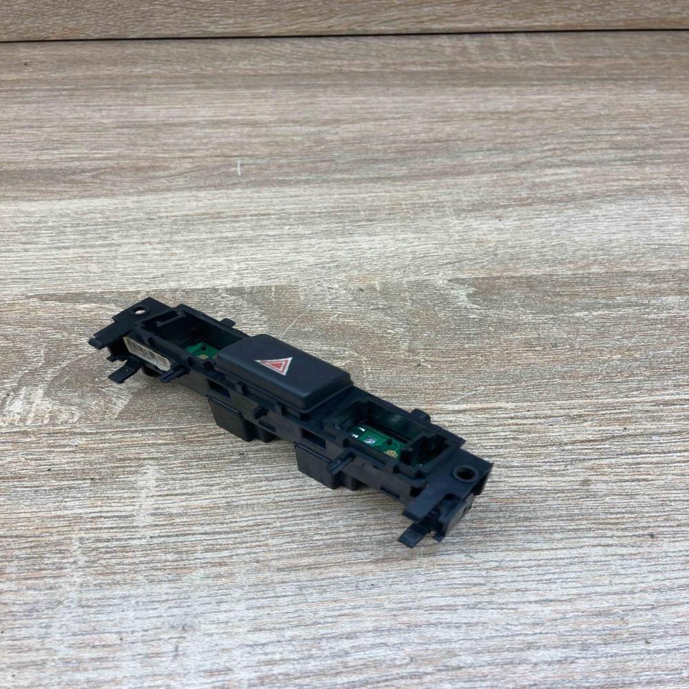 1X43 13B302 AD   Hazard light switch Jaguar X-Type