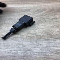 1J0945511A   Brake pedal sensor switch Volkswagen Sharan