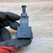 1J0945511A   Brake pedal sensor switch Volkswagen Sharan