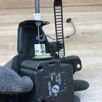 8352168 406204  Fuel tank cap lock motor BMW 5 E39