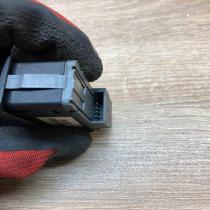 6918478   Sos button BMW 5 E60 E61