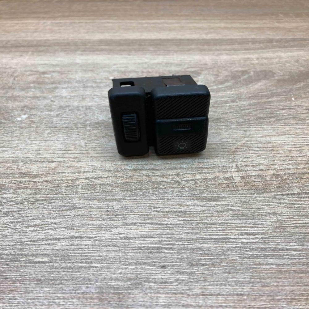 357941531   Light switch Volkswagen Transporter - Caravelle T4
