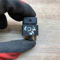 90228201   Fog light switch Opel Astra G