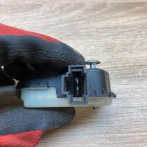 3B0810773D   Fuel tank cap lock motor Volkswagen Golf V