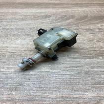 3B0810773D   Fuel tank cap lock motor Volkswagen Golf V