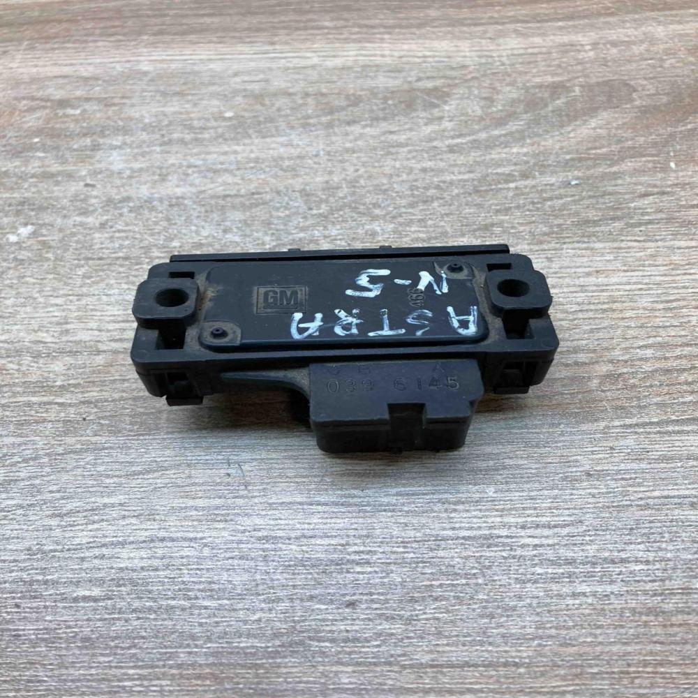 90518493   Air pressure sensor Opel Astra F