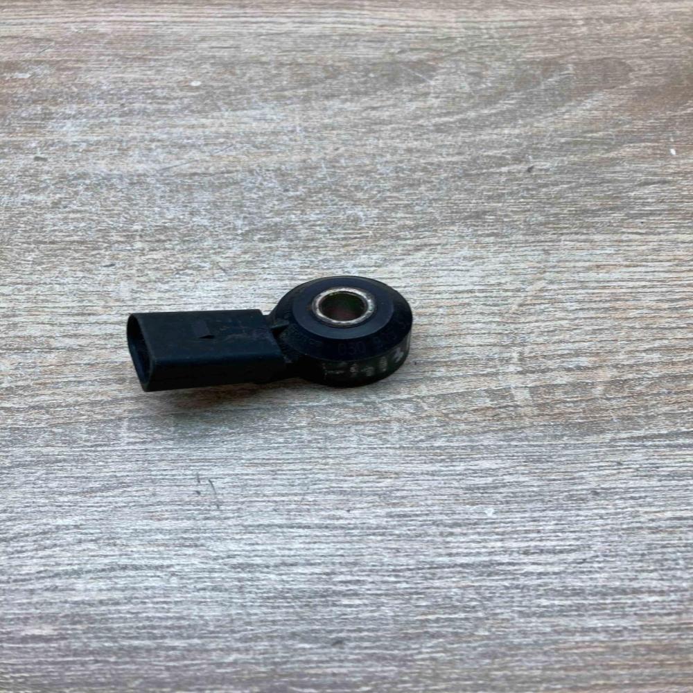 030905377C   Detonation knock sensor Skoda Octavia Mk2 (1Z)