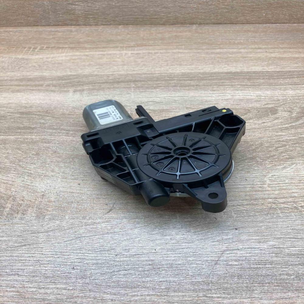 966265 101 WR12 719  Rear door window regulator motor Volvo V60
