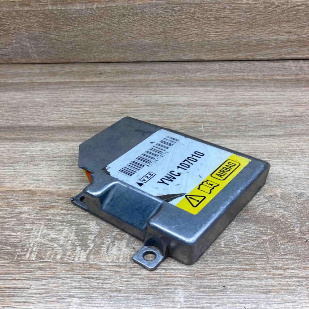 YWC 107010  With Plug Airbag control unit/module Rover 45