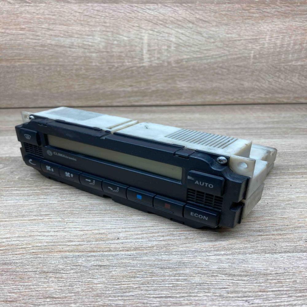 3B1907044A 5HB007617  Climate control unit Volkswagen PASSAT B5