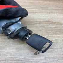 4D0905851E  With Key Ignition lock Volkswagen PASSAT B5