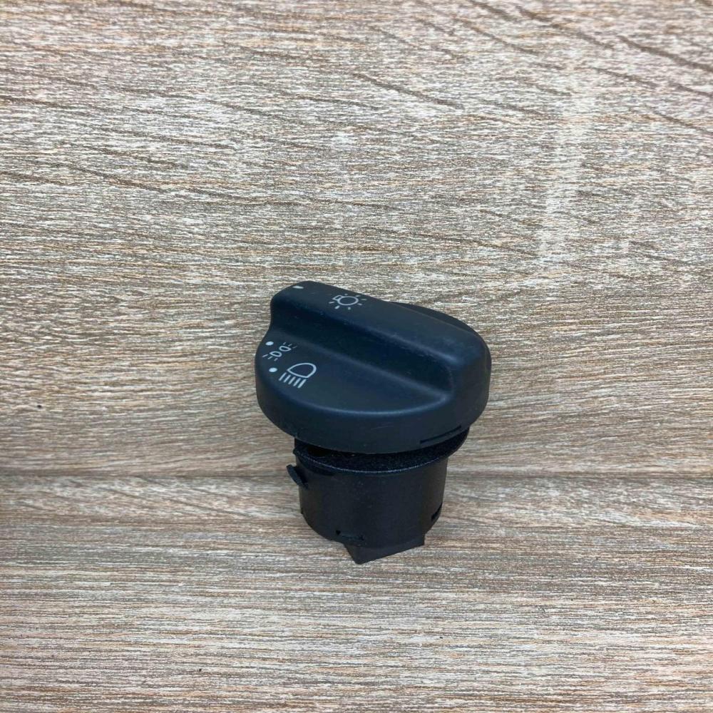 Range Rover 2 Light Switch   Light switch Land Rover Range Rover P38A