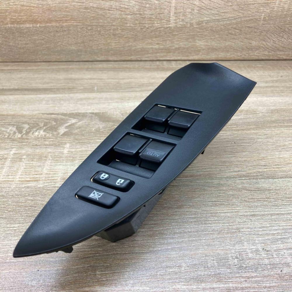 74232 42070   Electric window control switch Toyota RAV 4 (XA30)