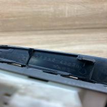 74232 42070   Electric window control switch Toyota RAV 4 (XA30)