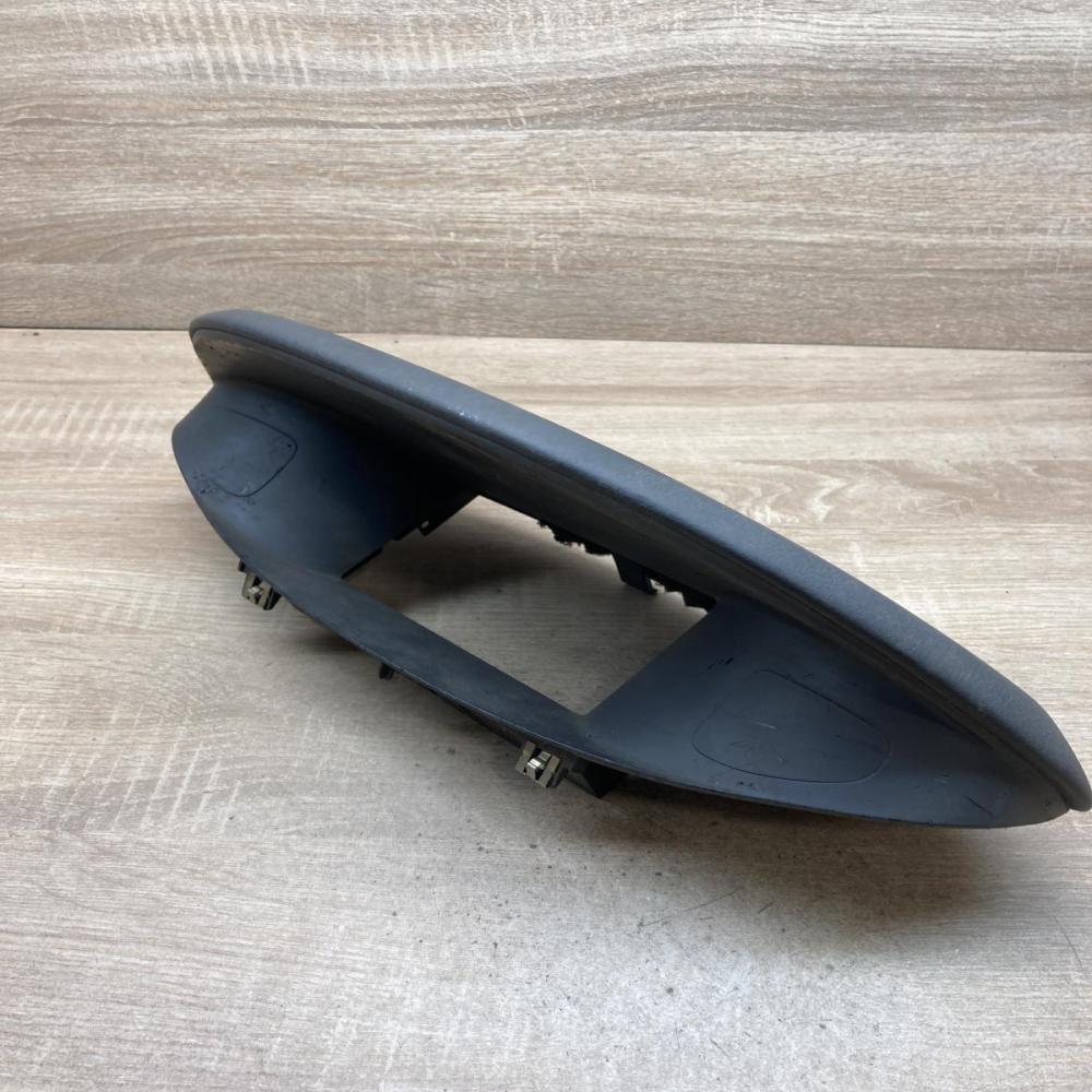 8200025916   Dashboard trim Renault Laguna II