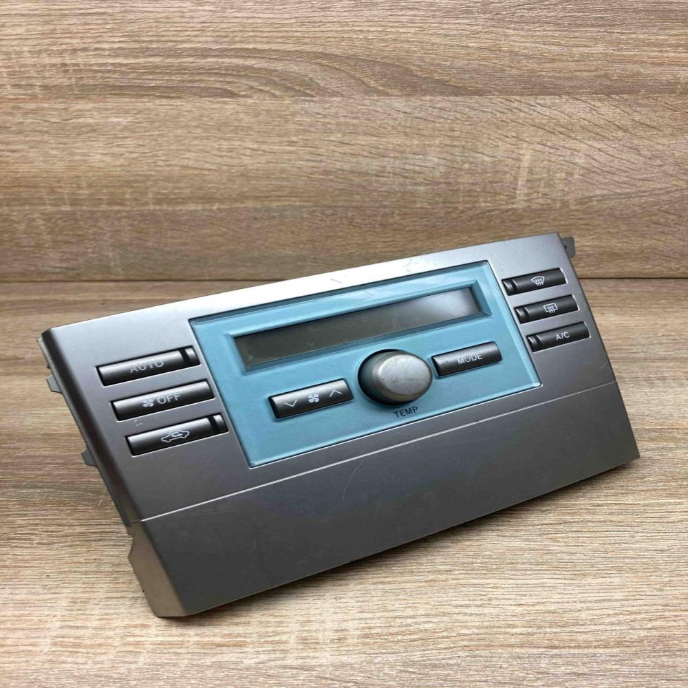 55900 0F030 MB146570 2272  Climate control unit Toyota Corolla Verso AR10