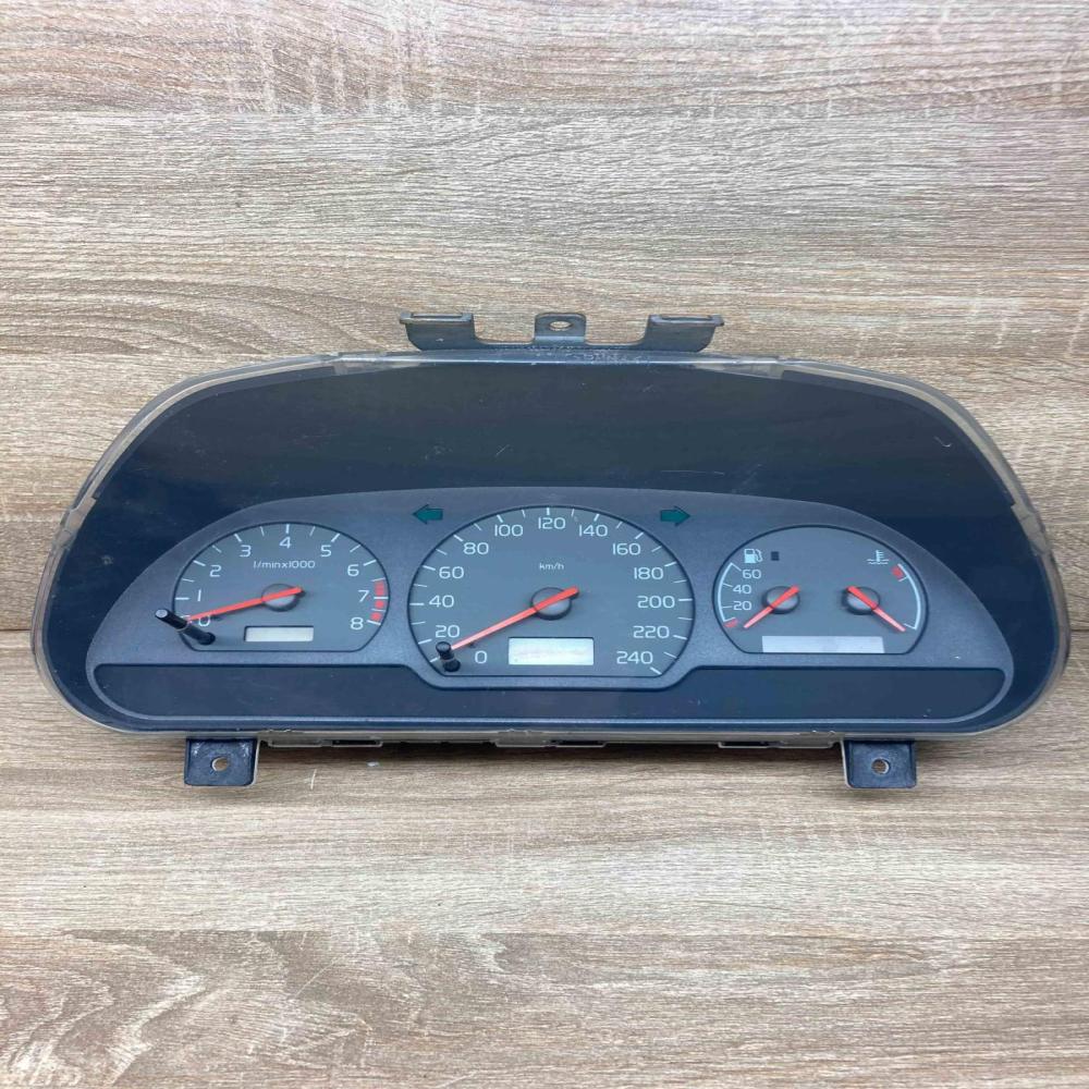 Volvo V40 Instrument Cluster   Speedometer (instrument cluster) Volvo S40, V40