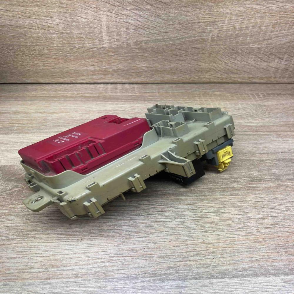 YWC102990 YQE 102370  Fuse module Rover 414 - 416 - 420
