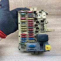 YWC102990 YQE 102370  Fuse module Rover 414 - 416 - 420