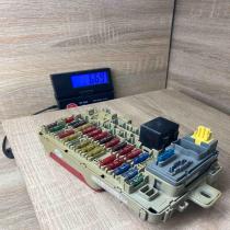 YWC102990 YQE 102370  Fuse module Rover 414 - 416 - 420