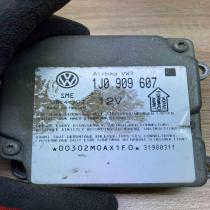 1J0909607 5WK4199 Used Airbag control unit/module Volkswagen PASSAT B5