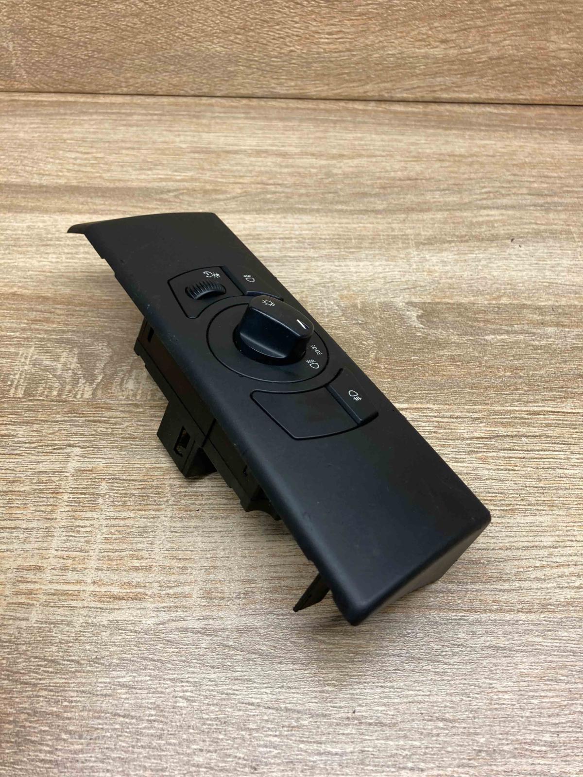 6953735   Light switch BMW 5 E60 E61