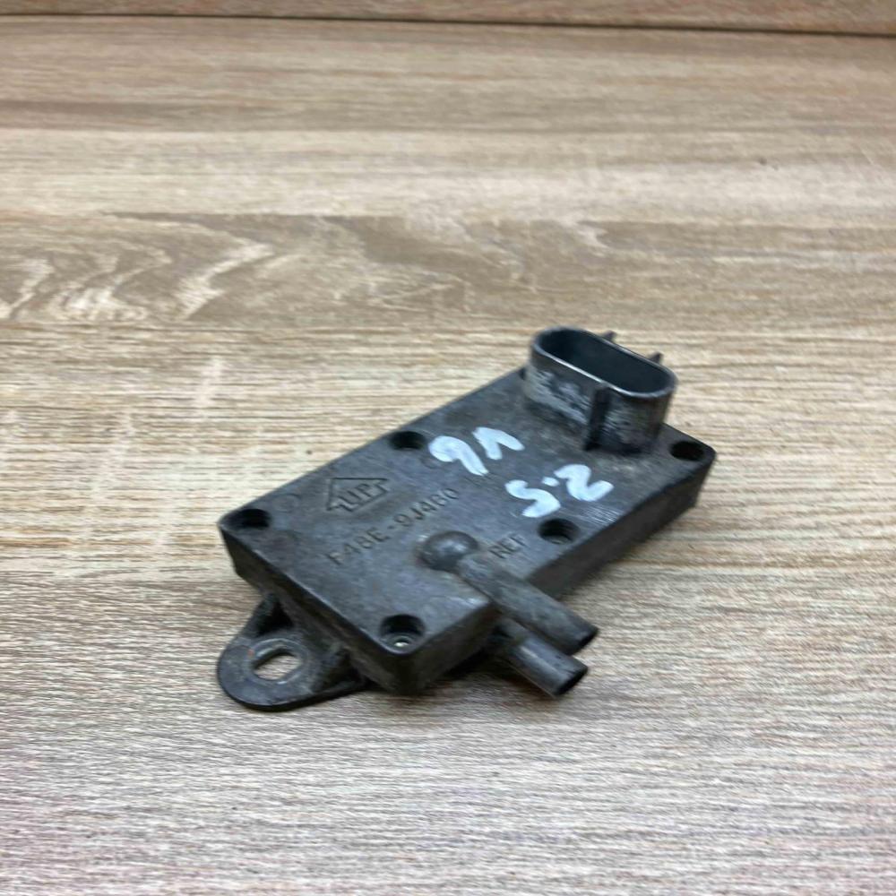 F48E 9J460 BB 4151578  Air pressure sensor Ford Scorpio