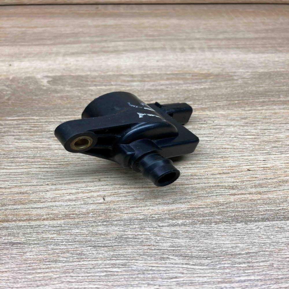 1W4U 12A366 AA   High voltage ignition coil Jaguar S-Type