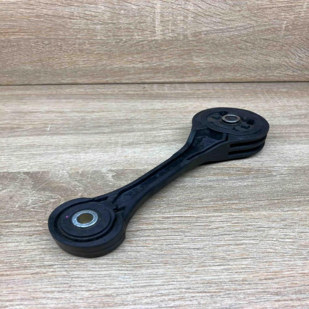 1F6C0402 1F514001  Engine mount bracket Subaru Impreza II