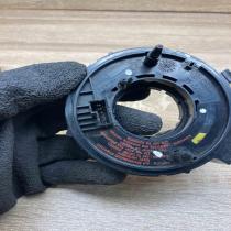 1J0959653E   Airbag slip ring squib (SRS ring) Volkswagen Fox
