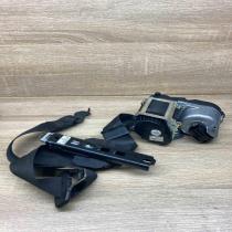 A2118600688 33033535  Front seatbelt Mercedes-Benz E W211