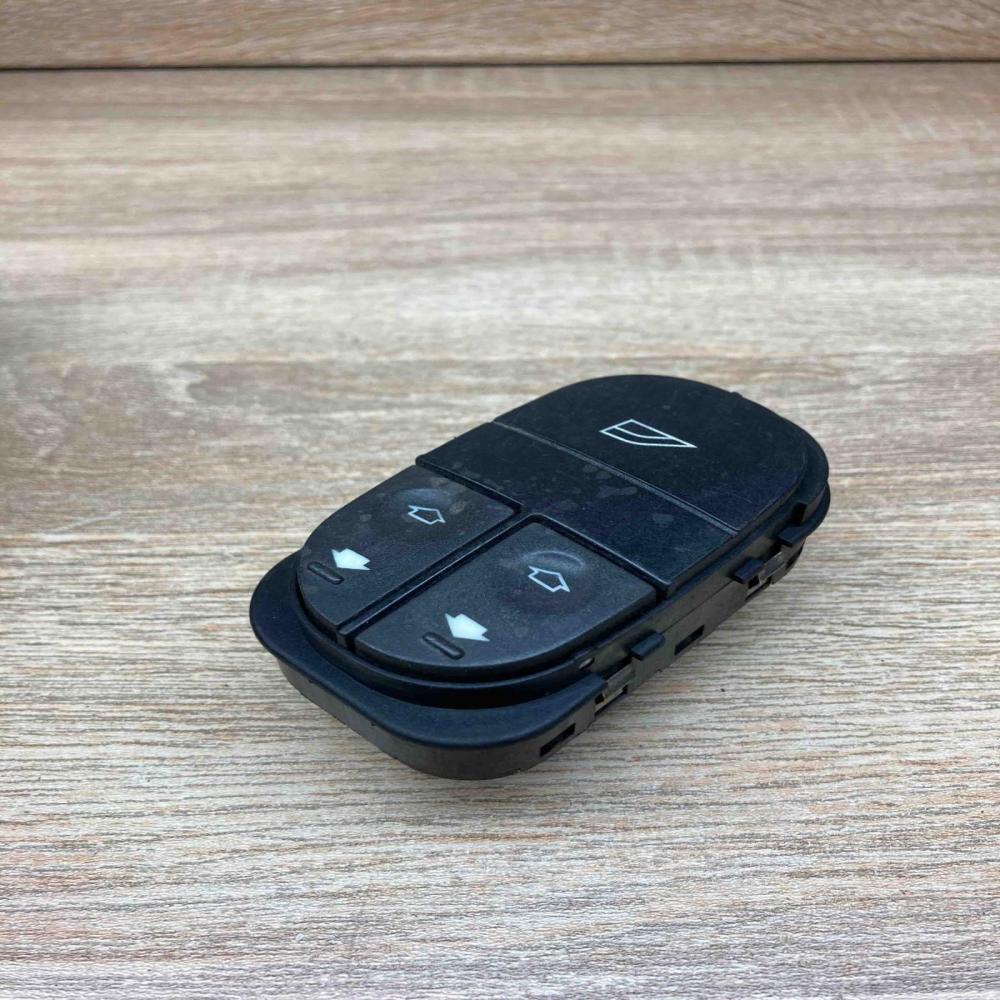 93BG14529BA 03160400 Used Electric window control switch Ford Mondeo MK I