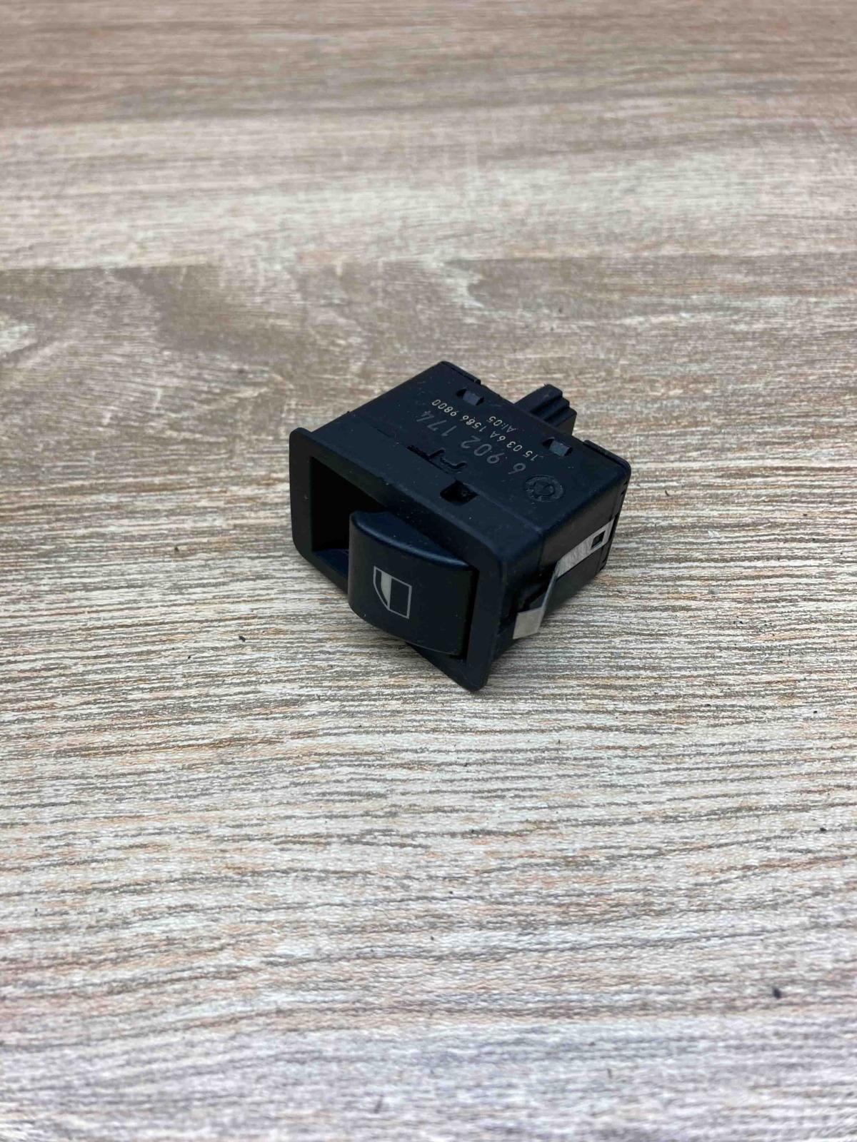 6902174   Electric window control switch BMW 3 E46